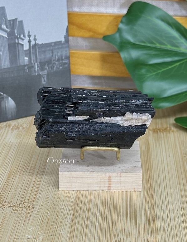 趨吉避凶--黑碧璽原礦編號B2