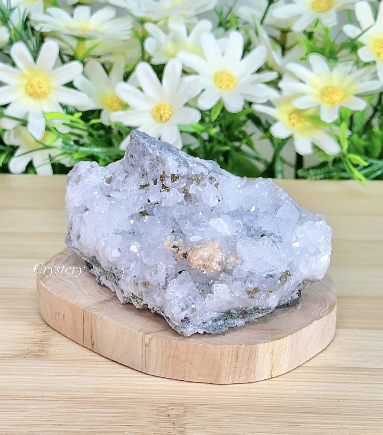 白晶簇共生黃鐵礦-編號E12:圖片 4