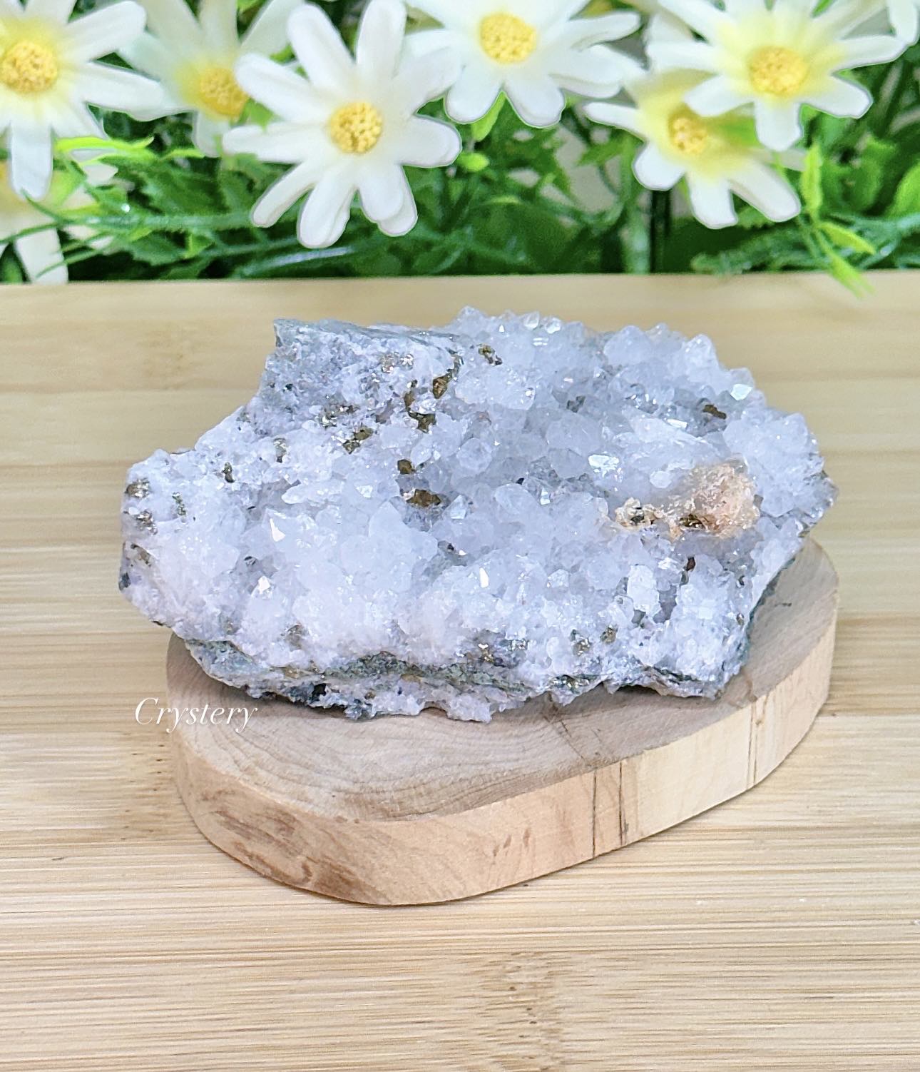 白晶簇共生黃鐵礦-編號E12:圖片 3