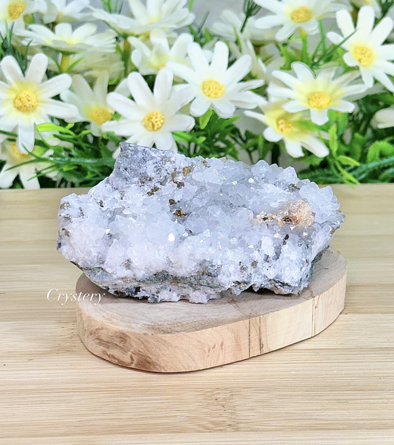 白晶簇共生黃鐵礦-編號E12:圖片 2