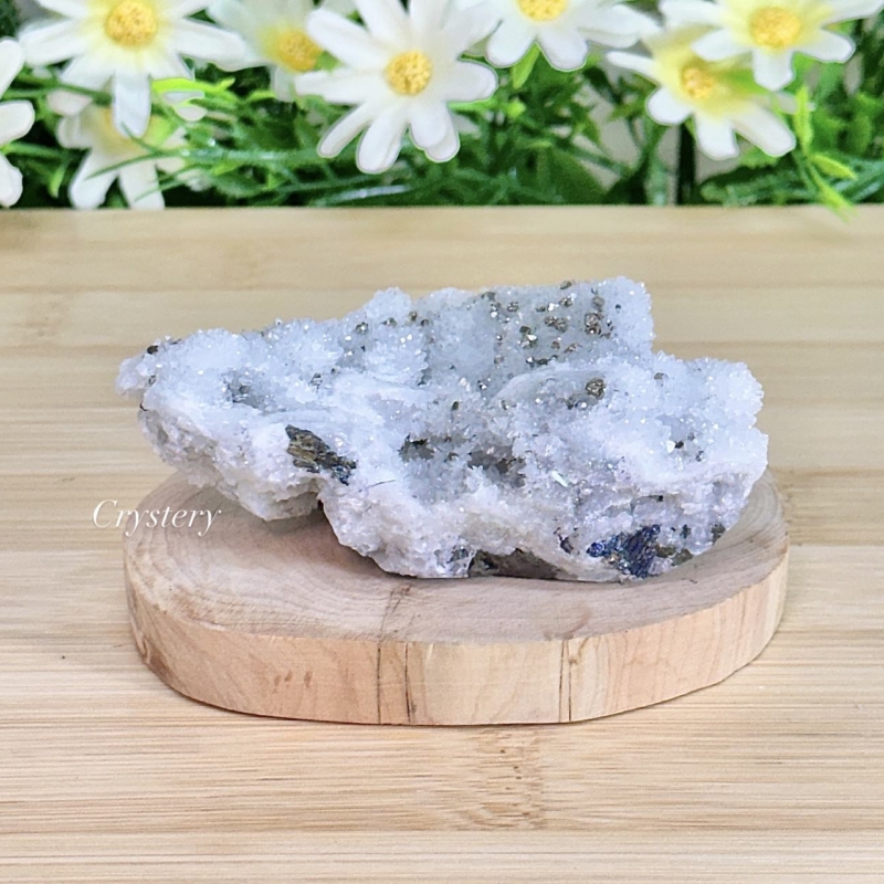 白晶簇共生黃鐵礦-編號E13